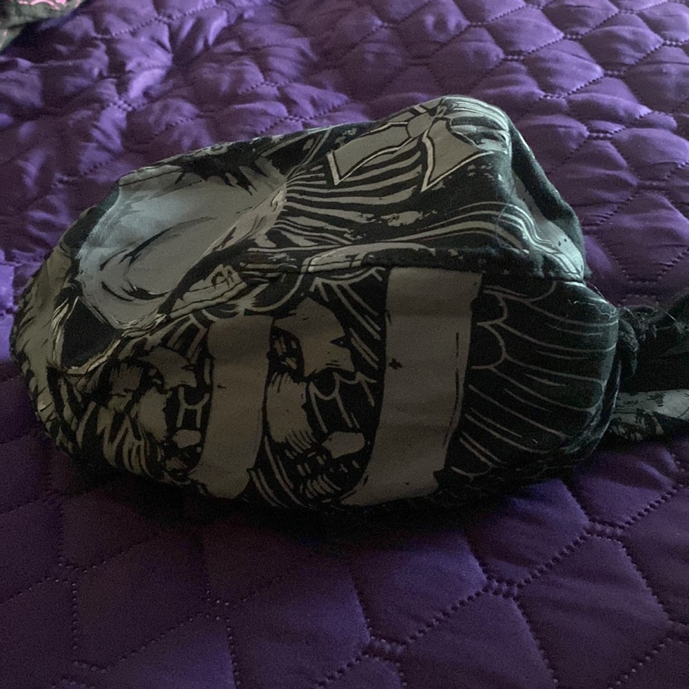 🌹4/$25. Black and grey skull design dew rag